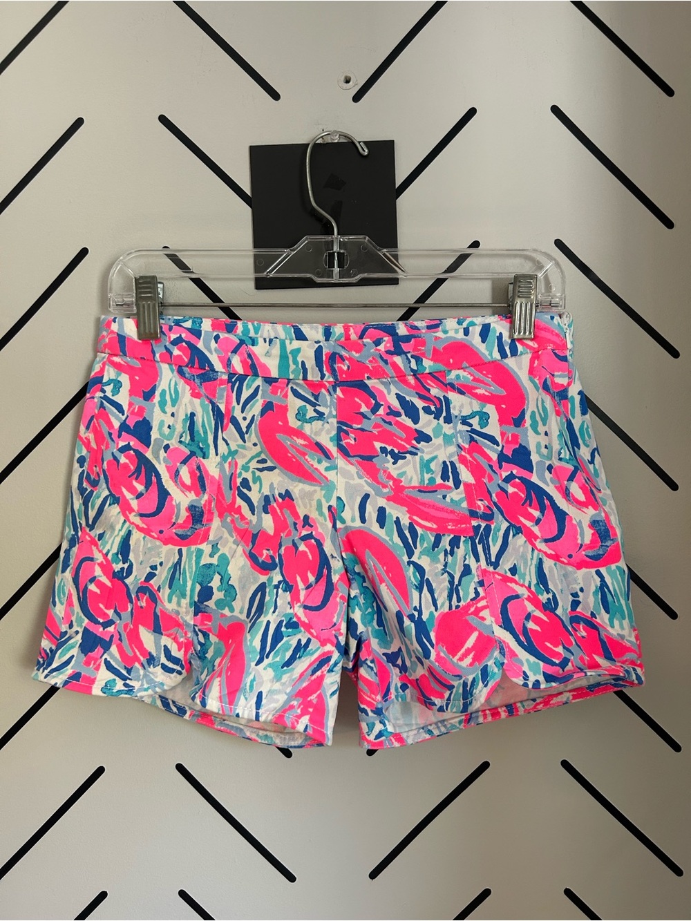 NWT Lilly Pulitzer hazelle stretch short cracked up lobster print